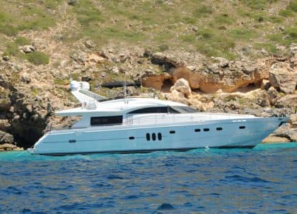 Motoryacht charter princess 23