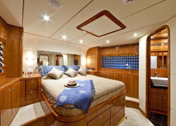 vip cabin motor yacht monte fino 78 mallorca