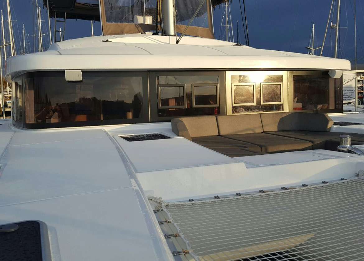 upperdeck catamaran charter lagoon 52f