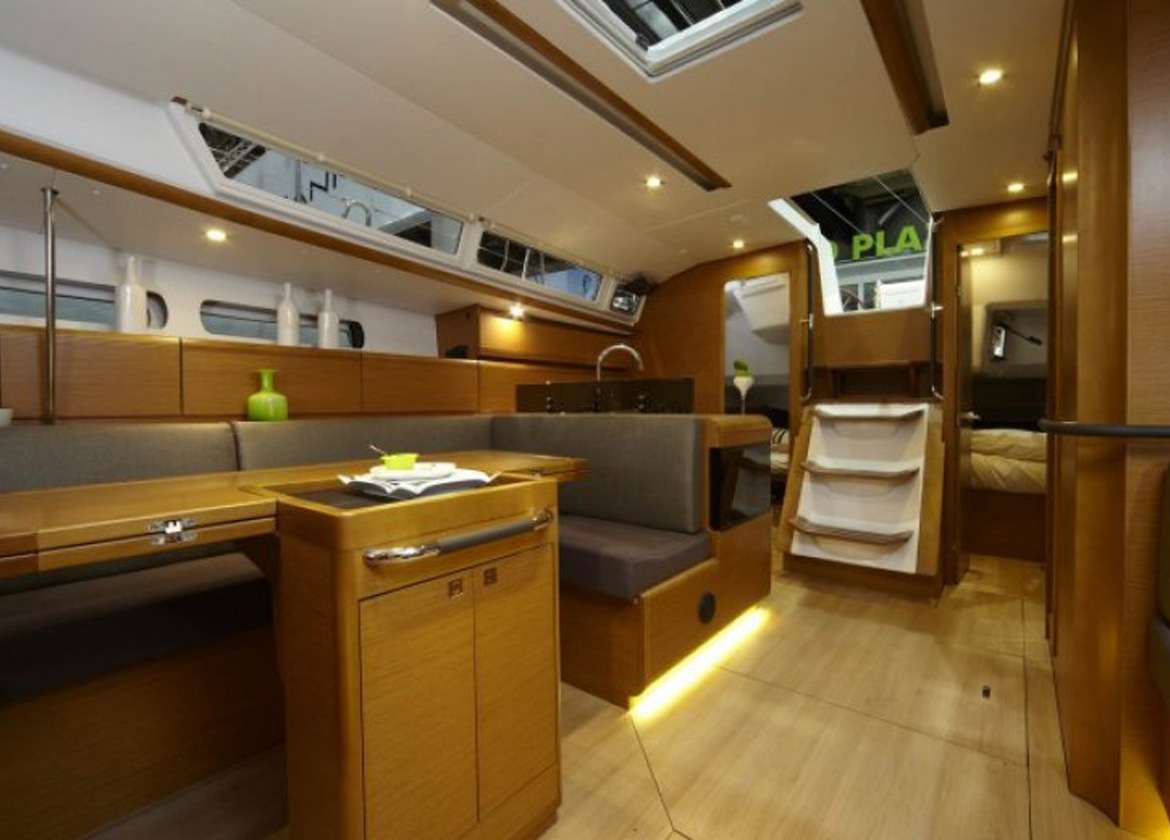 Lounge Segelyacht sun odyssey 439