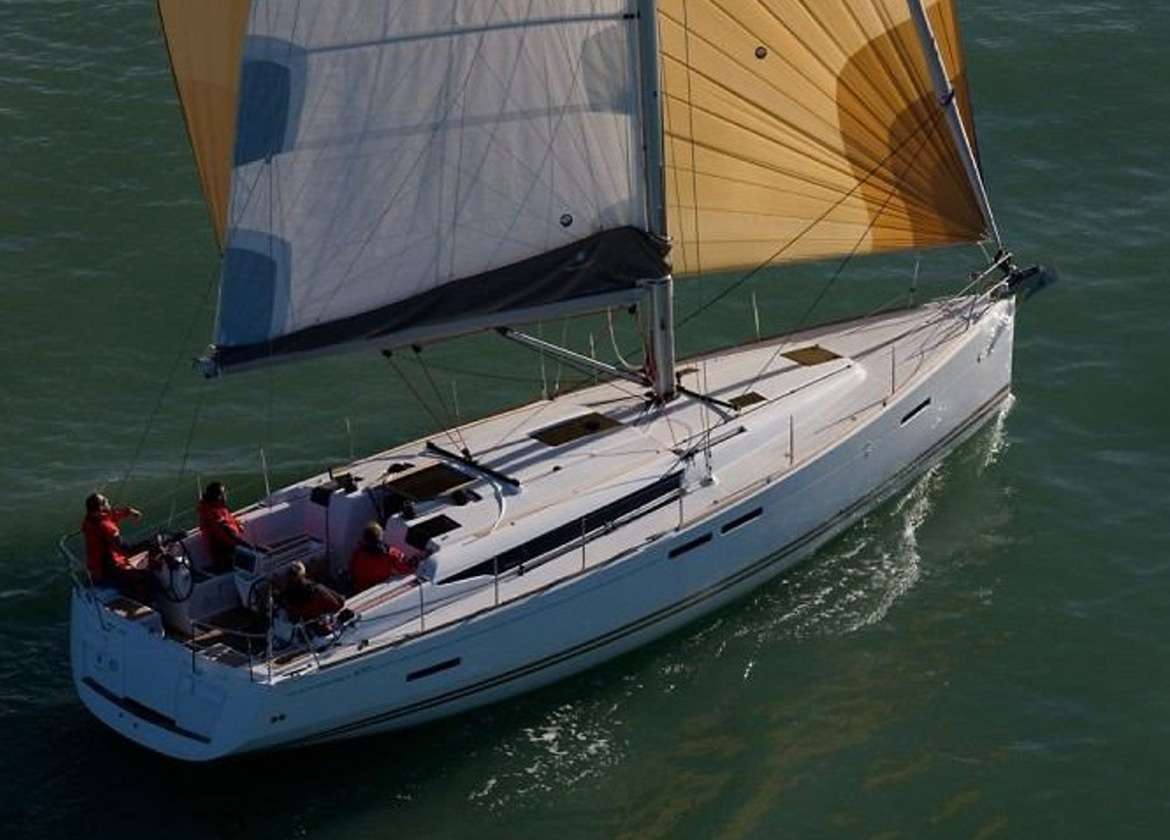 sailing yacht charter sun odyssey 439 mallorca