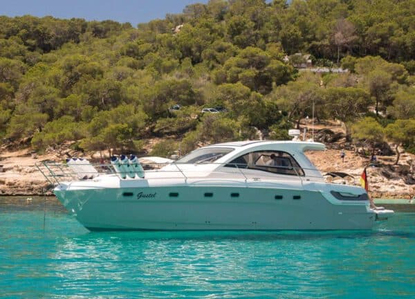 motor yacht charter bavaria 43 ht sport mallorca