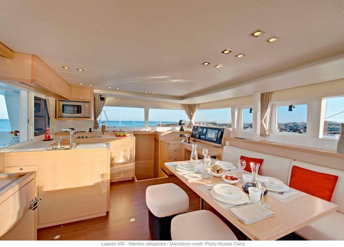 lounge catamaran charter lagoon 450 f mallorca