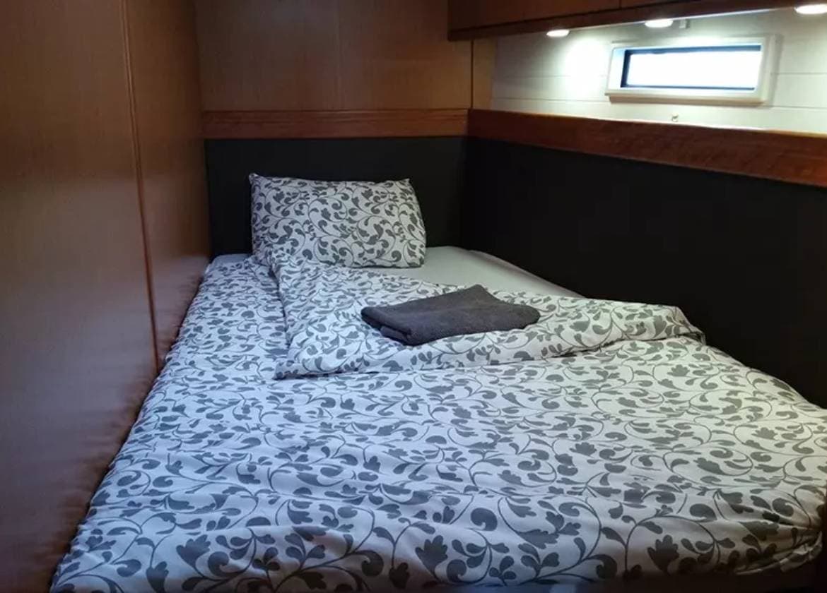 Kabine Badezimmer Segelyacht bavaria 56 cruiser