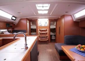 Lounge Segelyacht bavaria 56 cruiser