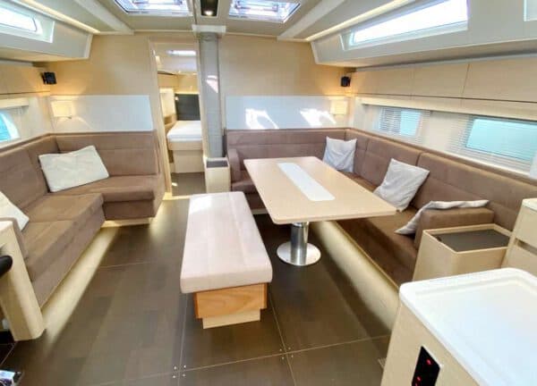 lounge sailing yacht hanse 548 mallorca