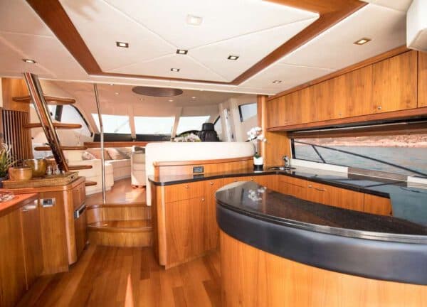 salon motor yacht sunseeker manhattan 66 mediterrani