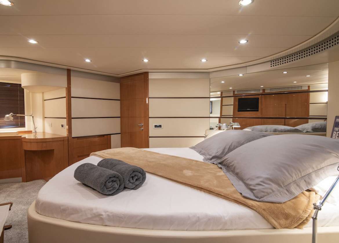 vip cabin motor yacht charter pershing 62 ibiza