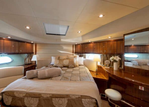 vip cabin motor yacht sunseeker manhattan 70 ibiza