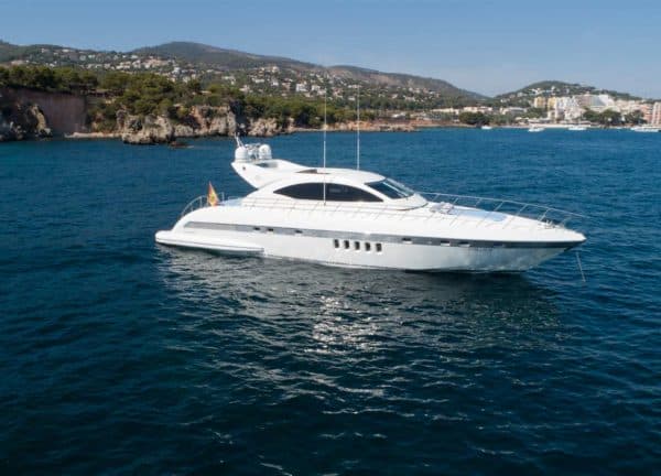 motor yacht charter mangusta 72 thats amore