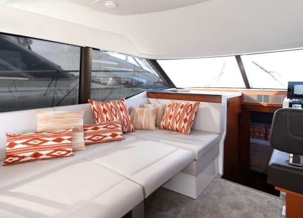 lounge motor yacht prestige 420 fly