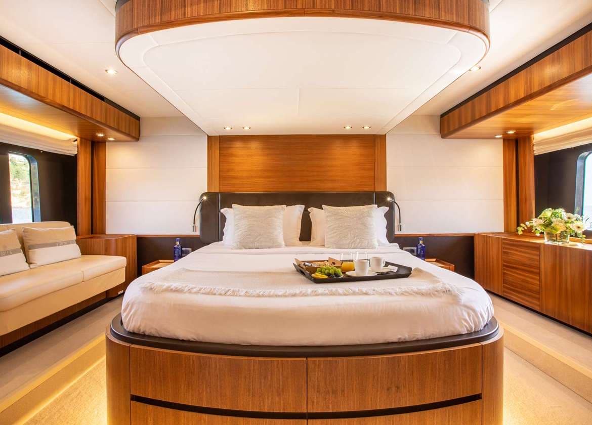 navetta 58 maybe5 motor yacht cabin