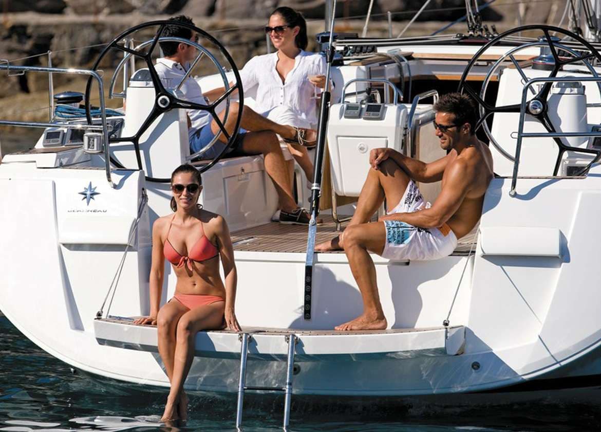 rear sailing yacht jeanneau sun odyssey 519 mallorca