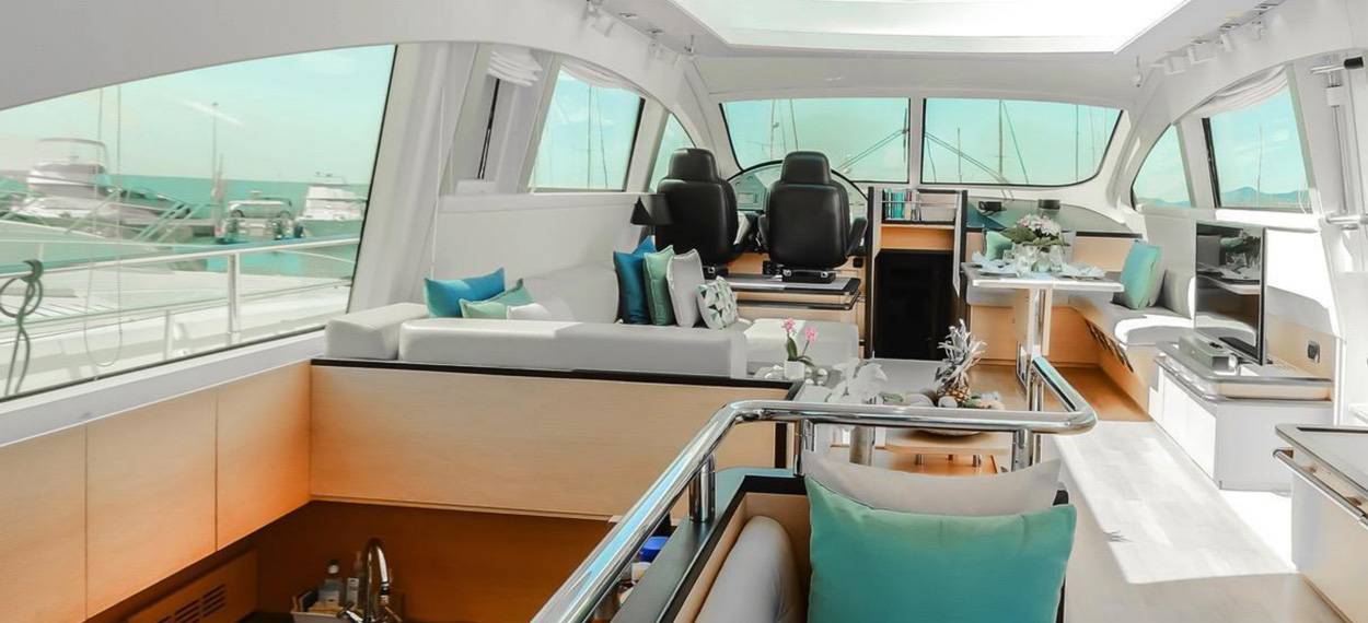 Lounge Motoryacht aicon 72 sl manzanos ii Mallorca