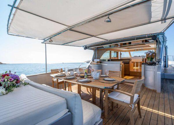 upperdeck motor yacht charter ibiza lobster 62 dhamma