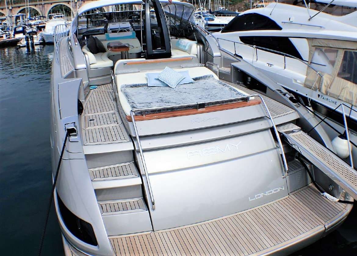 rear motor yacht riva virtus 63 headquarters