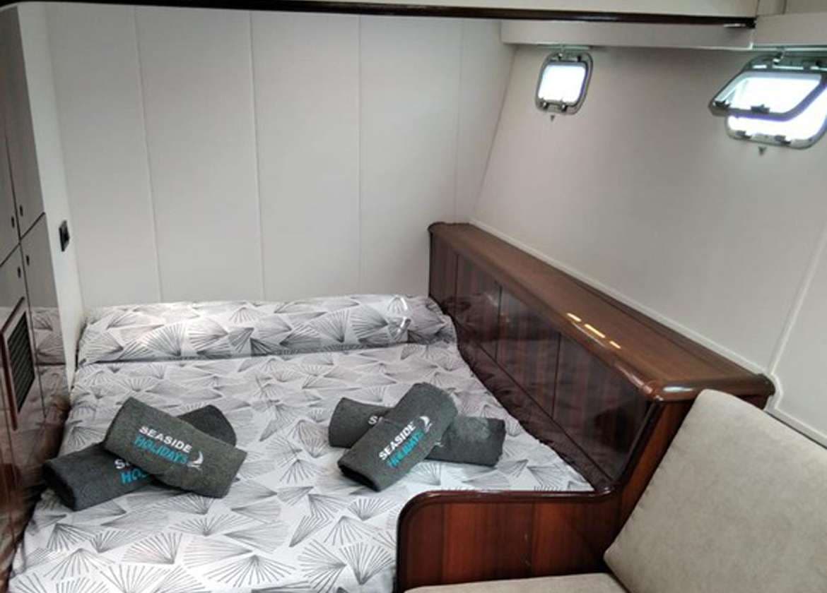 cabin catamaran fountaine pajot 56 mallorca