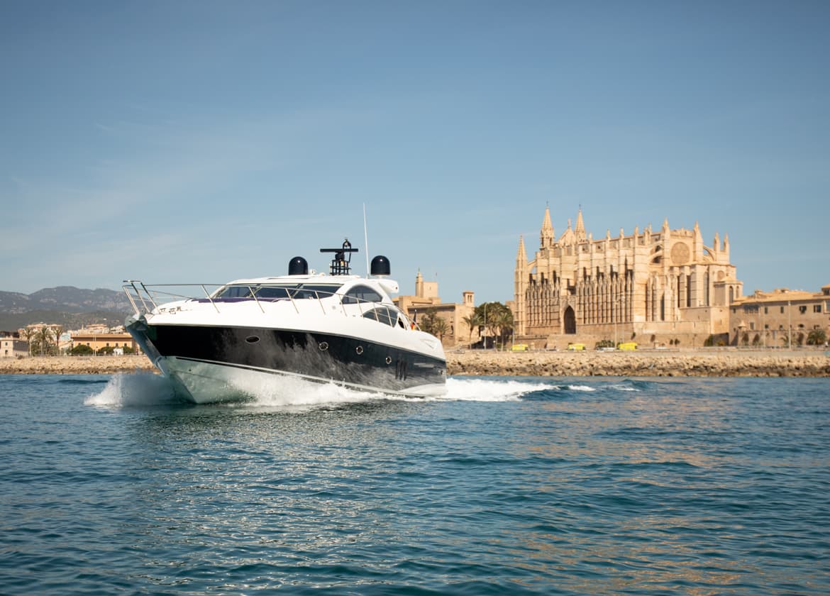 Luxus Motoryacht sunseeker predator 72 nice toy 3 charter