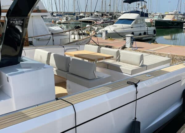 upperdeck seating motor yacht pardo 43