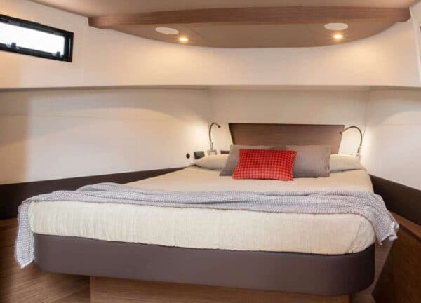 cabin motor yacht solaris power 44 mallorca charter