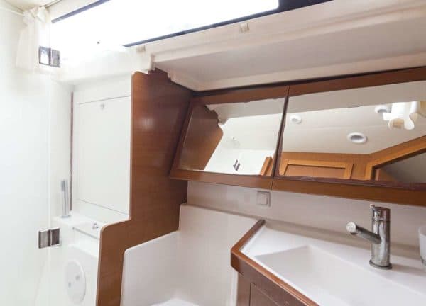 Badezimmer Segelyacht oceanis 41 2012