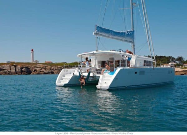 Liegeplatz Katamaran lagoon 450 f Charter Mallorca