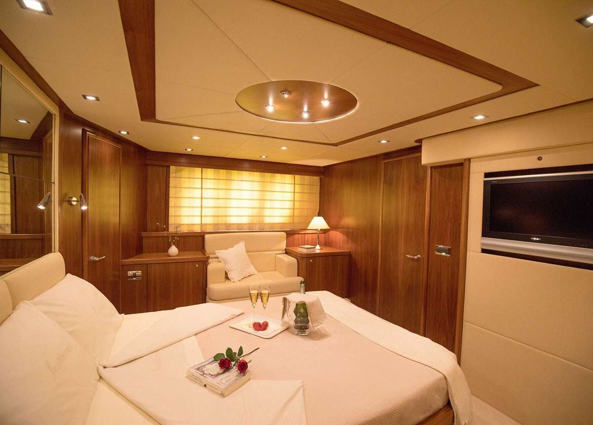 Master Kabine Motoryacht sunseeker manhattan 66 mediterrani