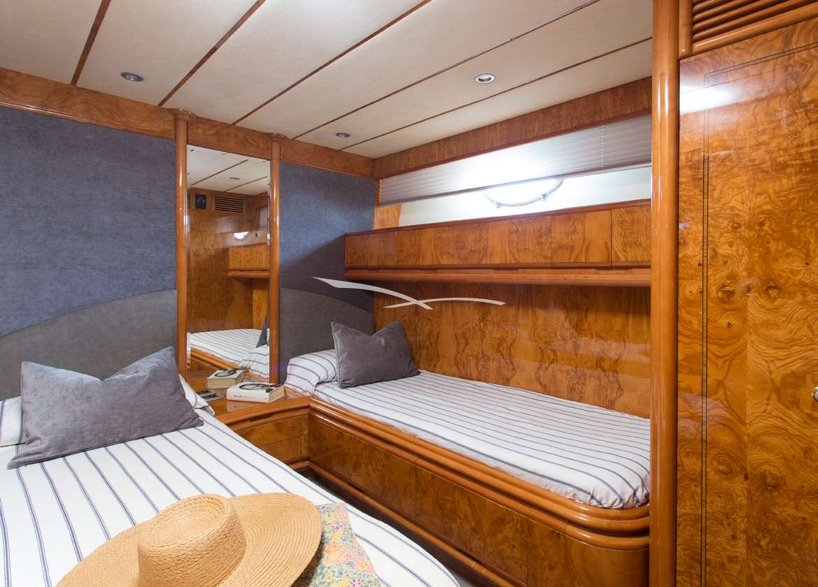 Zweibett Kabine Motoryacht charter astondoa 72 ibiza