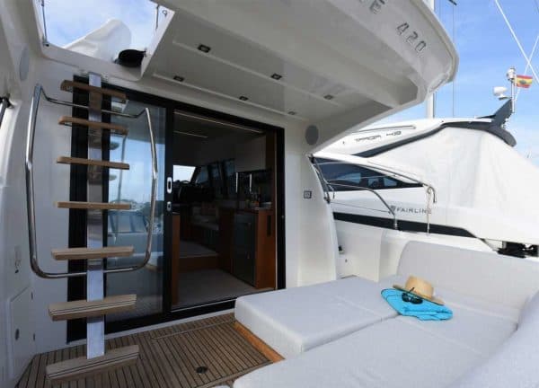 Oberdeck Sitzgruppe Motoryacht prestige 420 fly Mallorca