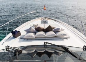 Bug Motoryacht princess 64 mio barco charter Mallorca