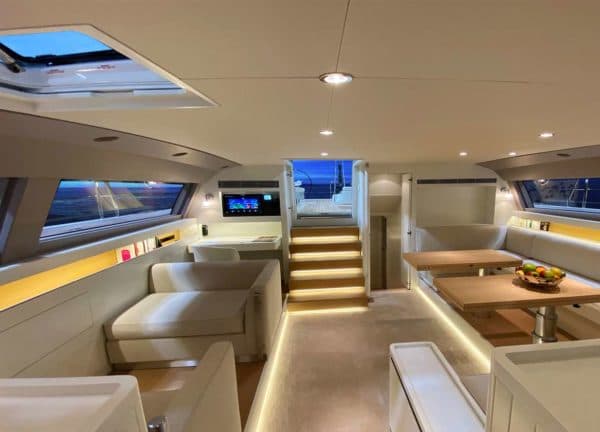 Lounge Segelyacht balearics cnb 23m xaira