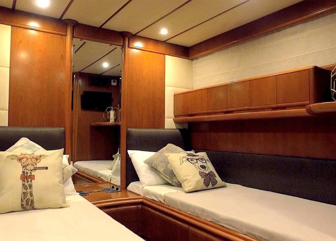 Zweibett Kabine Motoryacht astondoa 72 kitty kat Mallorca