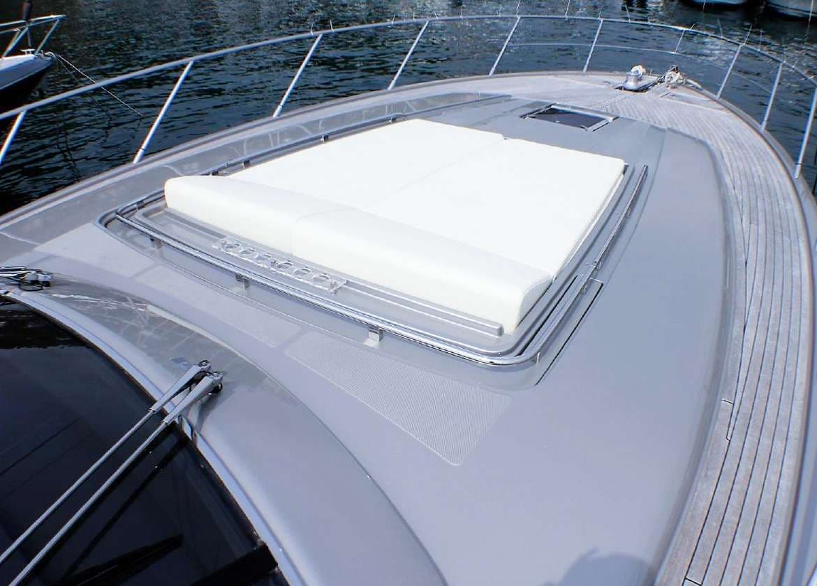 Motoryacht riva virtus 63 headquarters Sonnenbetten