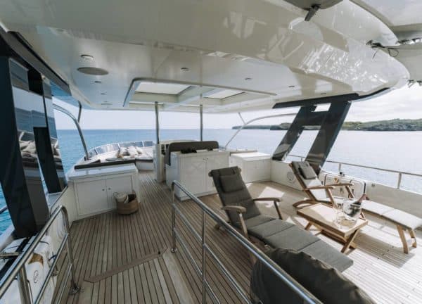 Oberdeck Lounge Motoryacht Charter Mallorca las ninas