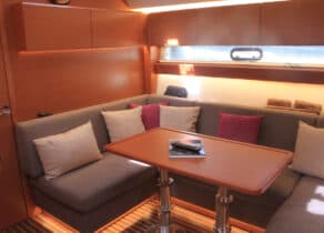 Lounge Motoryacht bavaria 450 sport chater